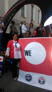 También Luz Marina, en representación de toda nuestra Unión, se sumó a la manifestación frente a la sede de Deutsche Telekom en la capital alemana, exigiendo que garantice que sus trabajadores en T-Mobile en Estados Unidos sean tratados de manera justa, igual que en Alemania